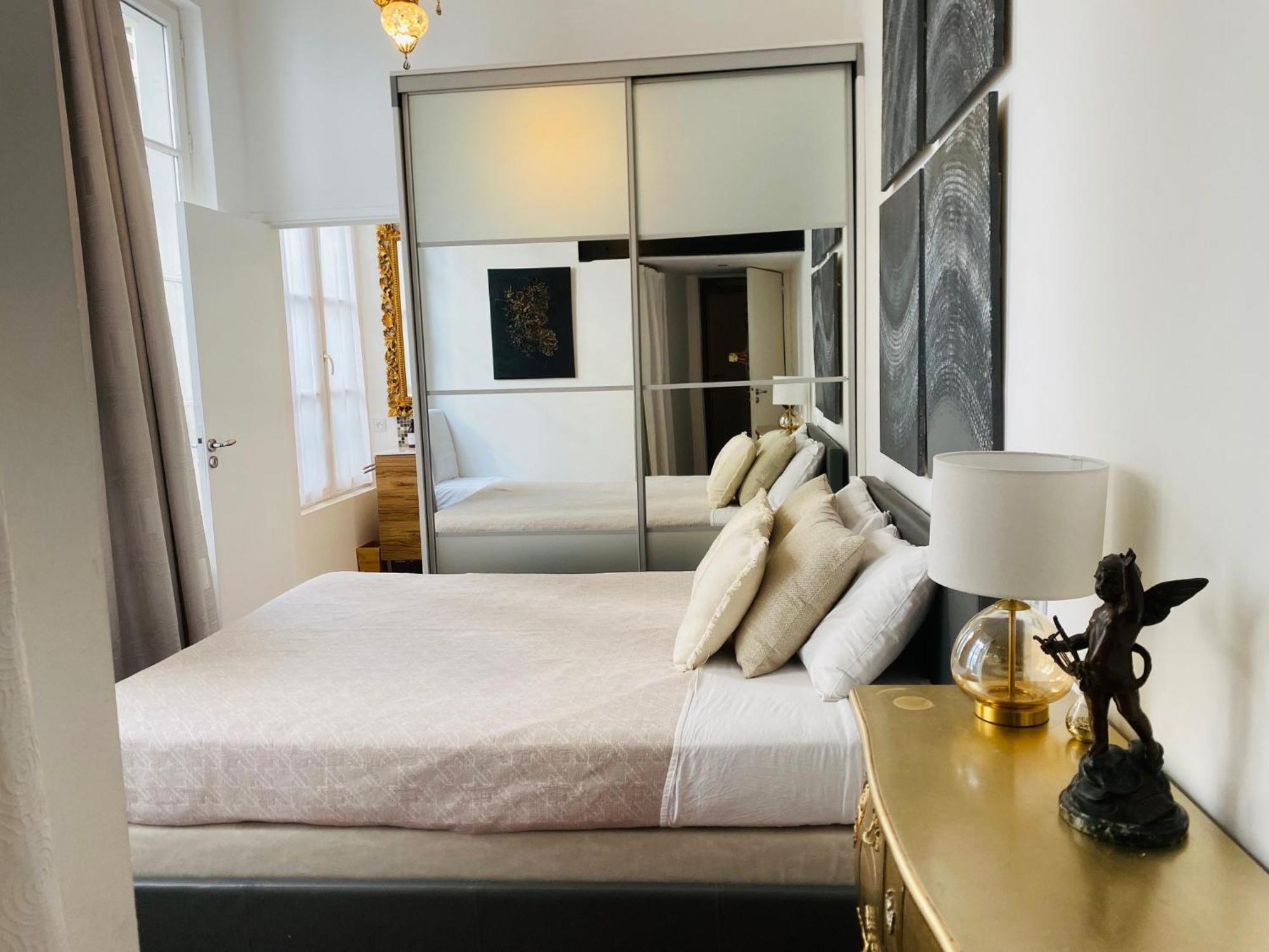 Romantic Apartment Near Le Marais Paris Exterior photo